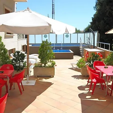Trisquel Hotel